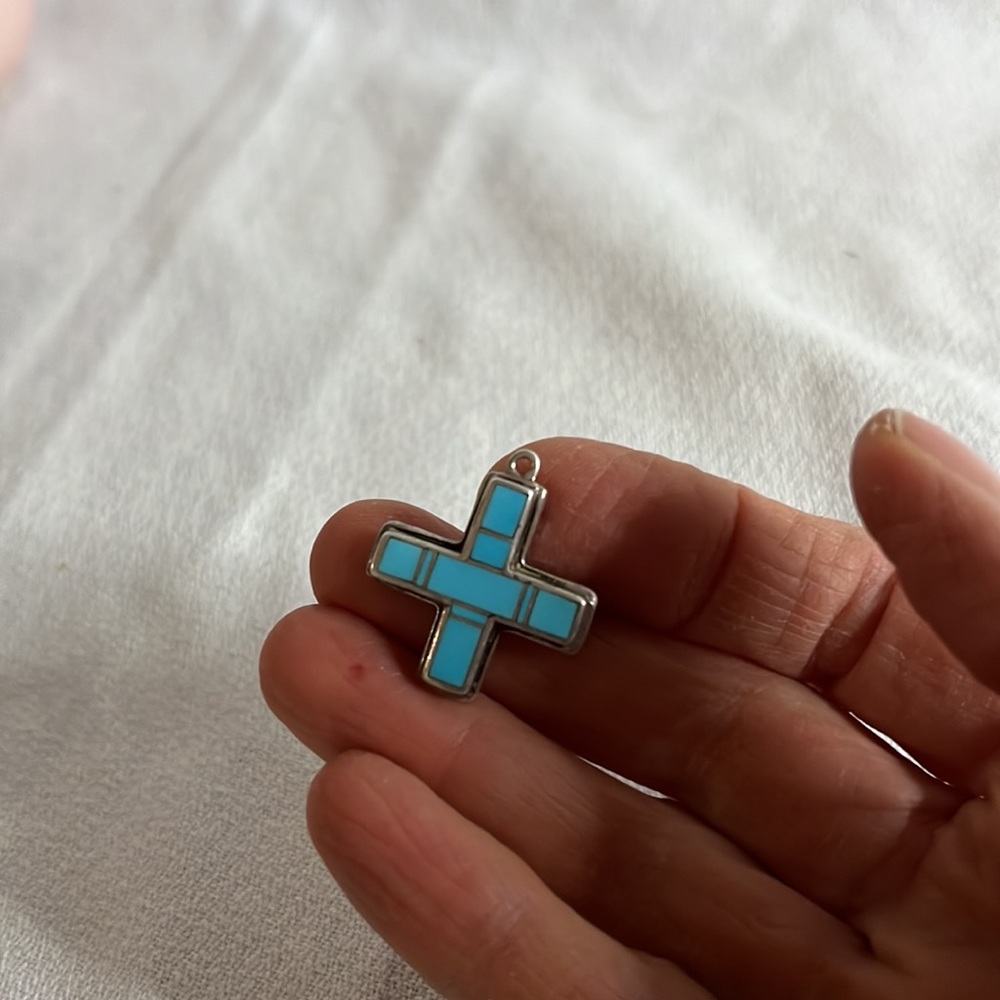Turquoise sterling silver green cross pendant. Reversible (5.5 g)